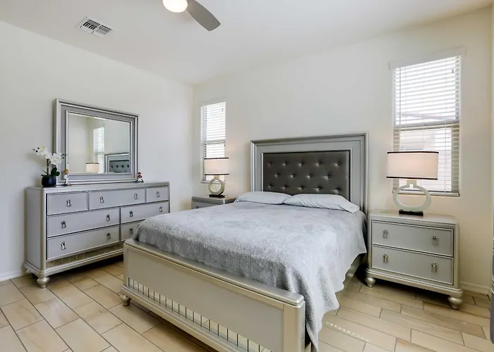 Holiday home 3 Mi To Ballpark: Desert Den W/ Pool *